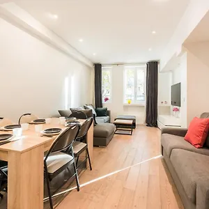 Spacious Apartment-2br-4p-boulevard Saint-germain Paris